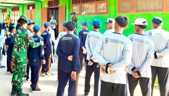TMMD 129 Bojonegoro Hadir di Sekolah, Siswa SMP Kesongo Belajar Disiplin Langsung dari TNI