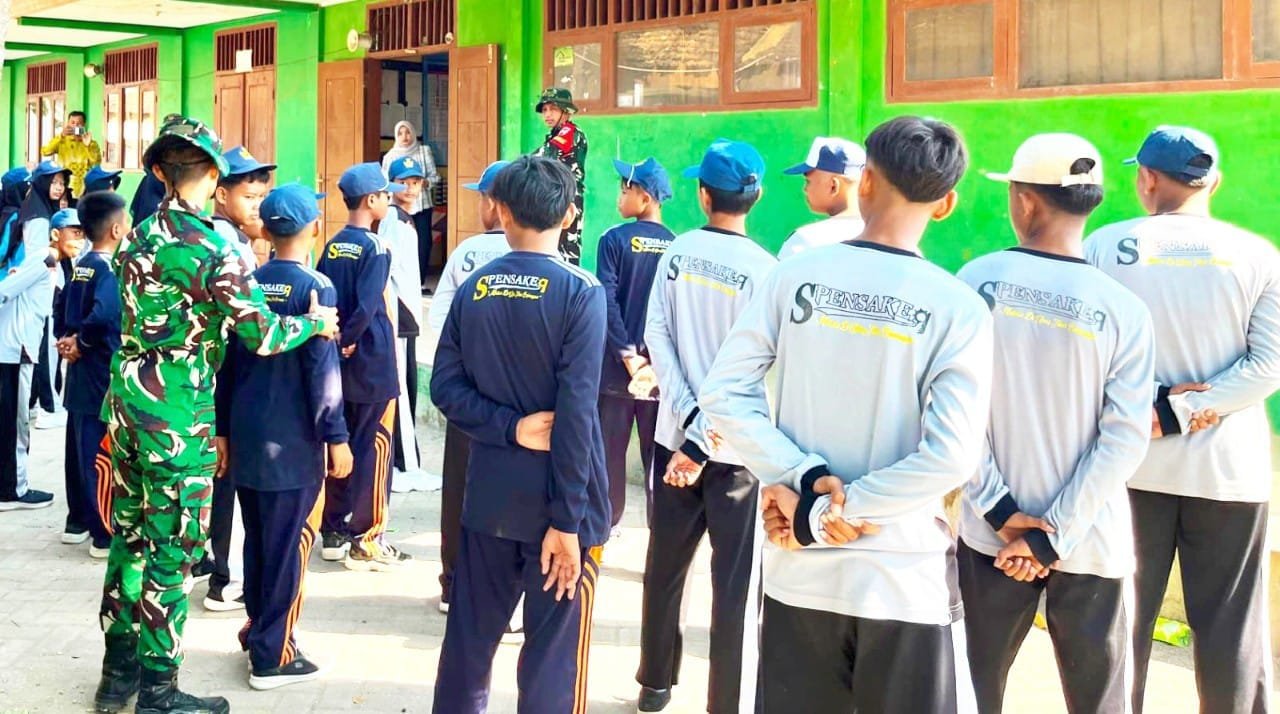 TMMD 129 Bojonegoro Hadir di Sekolah, Siswa SMP Kesongo Belajar Disiplin Langsung dari TNI img 20260718 wa0039