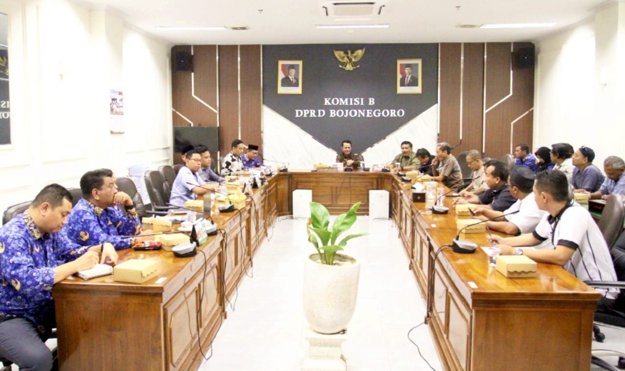 Pembangunan Pasar Kota Dikebut, Komisi B DPRD Bojonegoro Pastikan Pedagang Tetap Terlindungi img 20260719 wa0014