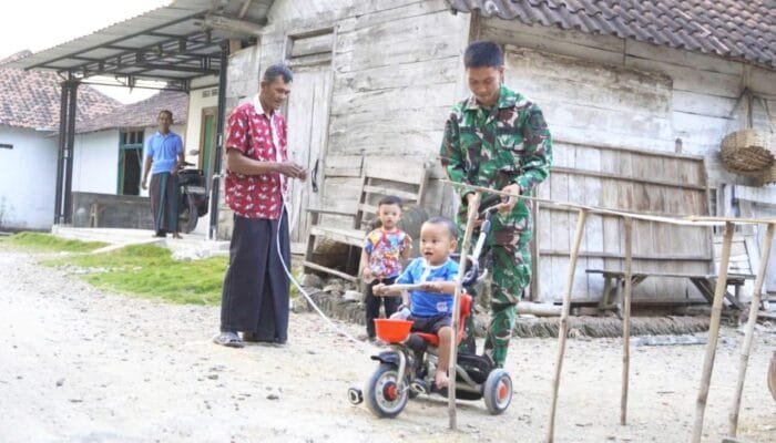 TMMD 129 Bojonegoro Hadirkan Senyum Anak-anak, Kedekatan TNI dan Warga Makin Erat
