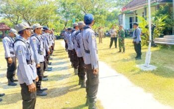 Linmas Kesongo Digembleng TNI, Siap Jaga Keamanan Selama TMMD 129 Bojonegoro img 20260719 wa0035
