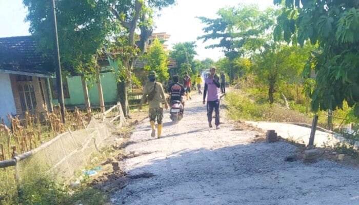 Warga Kesongo Sumringah, Jalan Cor TMMD 129 Bojonegoro Mulai Tunjukkan Hasil