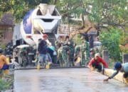 Satgas TMMD 129 Bojonegoro Pacu Pembangunan Jalan Cor 550 Meter di Kesongo