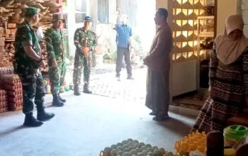 Produk Lokal Diborong Dansatgas TMMD Bojonegoro, UMKM Telur Asin Kesongo Makin Percaya Diri