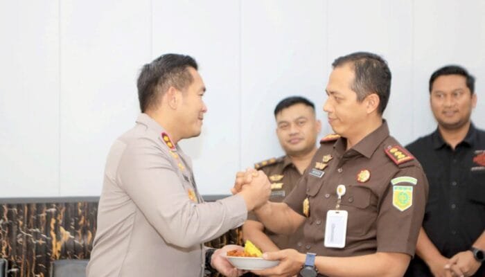 Kapolres Lamongan Pererat Hubungan dengan Kejaksaan Negeri