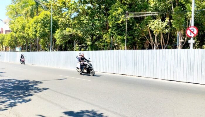 Pagar Proyek Sudah Terpasang, Revitalisasi Alun-Alun Bojonegoro Resmi Dikerjakan