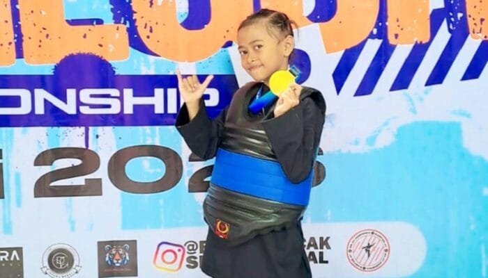 Banggakan Bojonegoro, Aqilah Ayu Raih Emas di Kejuaraan Pencak Silat 2026
