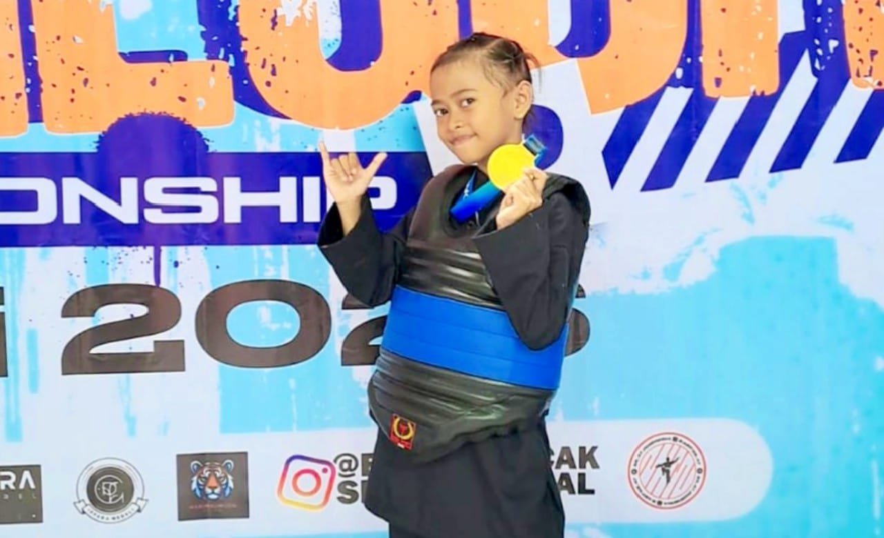 Banggakan Bojonegoro, Aqilah Ayu Raih Emas di Kejuaraan Pencak Silat 2026 img 20260726 wa0016