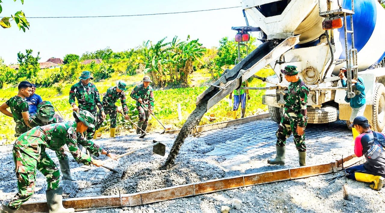 Rampung Dicor, Jalan Kedungpandan Jadi Bukti Nyata Kerja TMMD 129 Bojonegoro img 20260726 wa0023