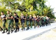 Satgas TMMD 129 Bojonegoro Tak Kenal Lelah, Sore Hari Tetap Binsik di Jalan Baru Kesongo
