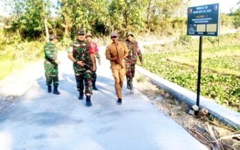 Tak Mau Hanya Terima Laporan, Dansatgas TMMD 129 Bojonegoro Pantau Langsung Pembangunan Desa Kesongo