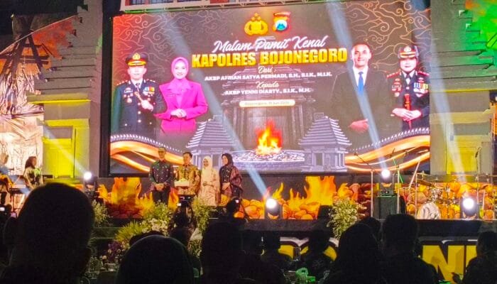 Tongkat Komando Polres Bojonegoro Berganti, Ini Pesan Menyentuh AKBP Afrian dan AKBP Yenni