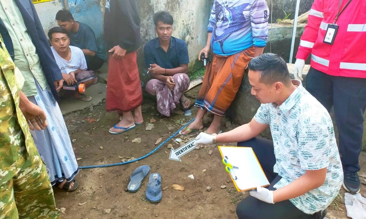 Polisi Buru Identitas Wanita yang Tewas Mengapung di Sumur Malang img 20260801 wa0015