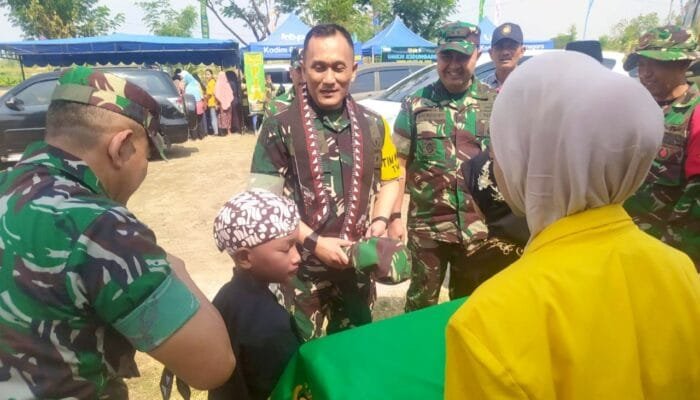 TMMD 129 Bojonegoro: Tiga Generasi Muda Kesongo Tampil Percaya Diri Sambut Brigjen TNI