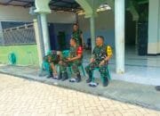 Sholat Jumat Bersama Warga Warnai Kunjungan Tim Wasev TMMD 129 Bojonegoro di Desa Kesongo