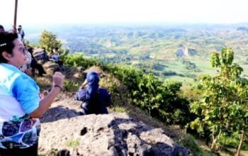 Pesona Negeri Atas Angin Bojonegoro, Misteri Sejarah Geologi Purba img 20260805 wa0031