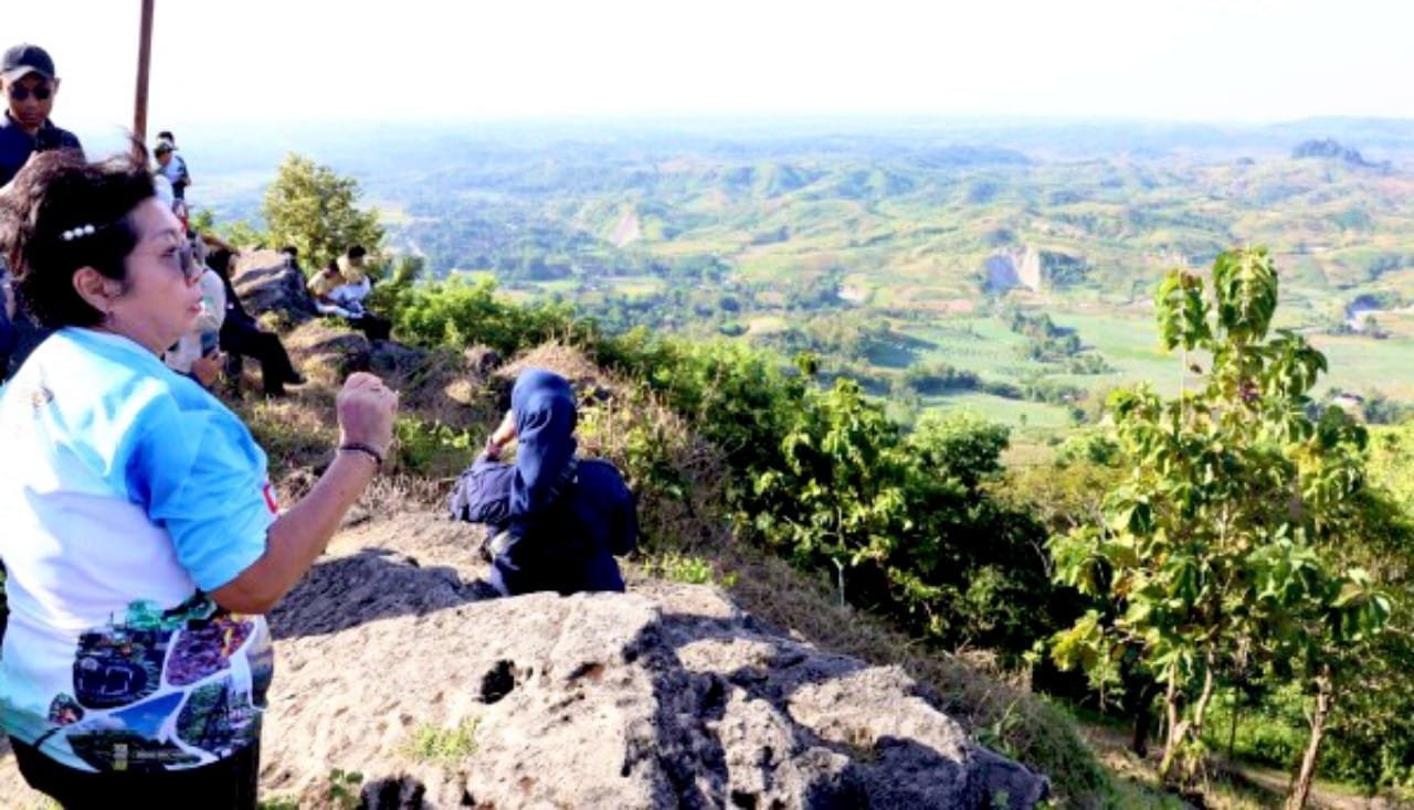 Pesona Negeri Atas Angin Bojonegoro, Misteri Sejarah Geologi Purba img 20260805 wa0031