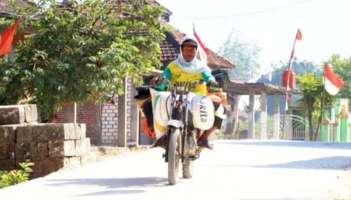 Jalan Beton TMMD ke-129 Bojonegoro Jadi Harapan Baru Warga Kesongo, Distribusi Panen Kini Lancar