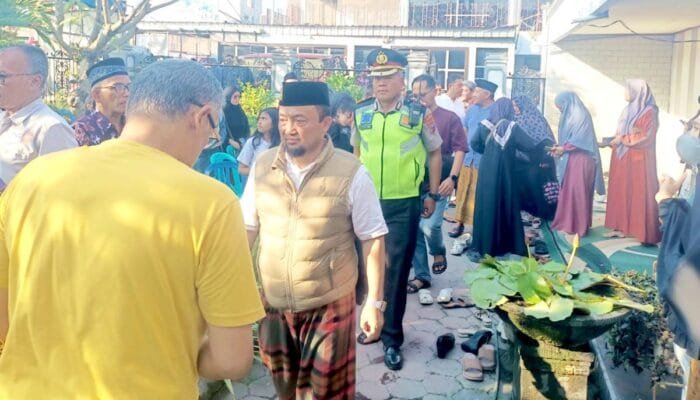 Polisi Babat Lamongan Antar Korban Gunung Piramid Bondowoso ke Peristirahatan Terakhir