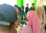 TMMD 129 Bojonegoro Bagikan Tempat Sampah, Warga Kesongo Diajak Peduli Lingkungan