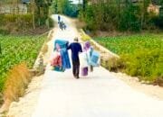 Jalan Cor TMMD Bojonegoro Rampung, Pedagang Bantal Keliling Kini Tak Lagi Kesulitan