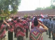Semangat Kemerdekaan di Bayemgede Kepohbaru Bojonegoro, RT RW Kompak Ikuti Upacara