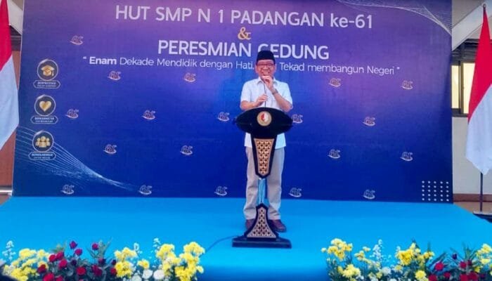 Menko Pratikno Ingatkan Guru Bojonegoro: Anak Tak Cukup Hanya Pintar