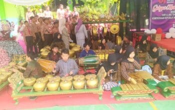 Menko PMK Pratikno Pulang Kampung, Siswa SMPN 1 Padangan Bojonegoro Mainkan Gamelan