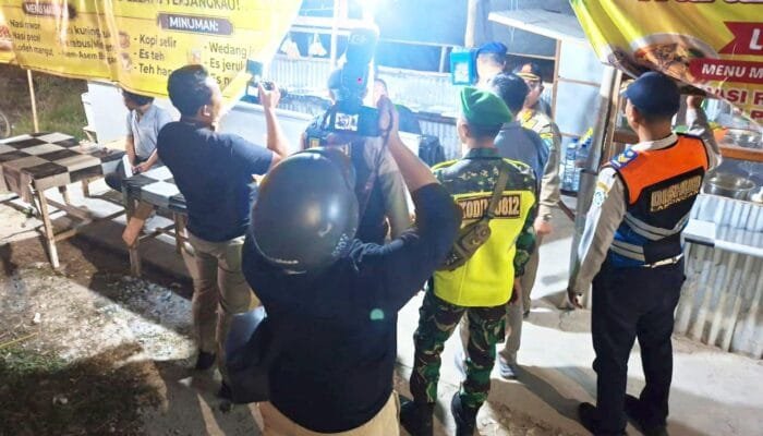 Malam Hari Lamongan Diperketat, Polisi Sisir Titik Rawan