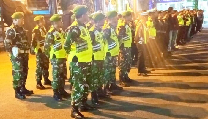 Tak Mau Kecolongan, TNI Polri Perketat Pengawasan Malam di Lamongan