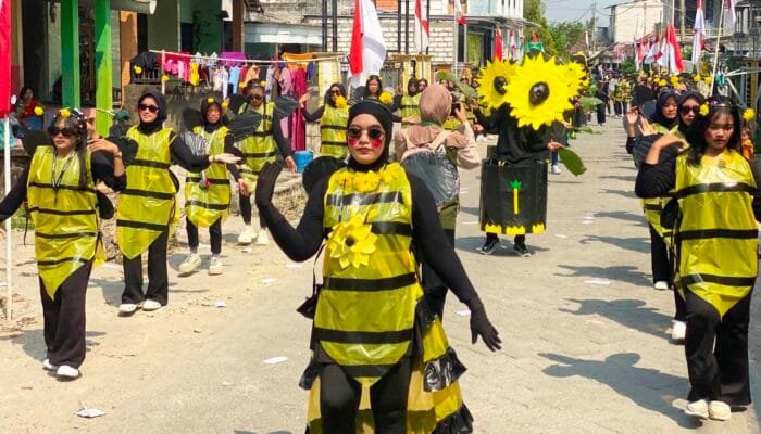 HUT RI, Ogoh-ogoh Raksasa Muncul di Karnaval 17 Agustus Timbuan Tambak Menjangan Lamongan