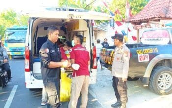 Laporan 110 Masuk, Polsek Dander Langsung Meluncur ke TKP Lakalantas Ngraseh Bojonegoro