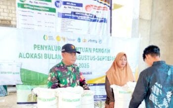 Bantuan Beras 30 Kg per Keluarga Dibagikan di Duriwetan Lamongan