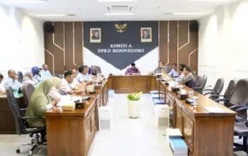 3 Dekade Tak Selesai, Nasib Tanah Warga Terdampak Jembatan Glendeng Dibawa ke DPRD Bojonegoro