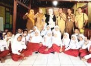 Urus KIA Makin Mudah, Kecamatan Purwosari Bojonegoro Datangi Sekolah