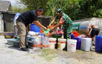 Air Sumur Menipis, 1.320 Warga Tlogohaji Bojonegoro Dapat Pasokan Air Bersih