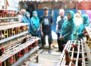 Warga Bojonegoro Ini Sulap Sisa Lahan Jadi Kandang Ayam Petelur