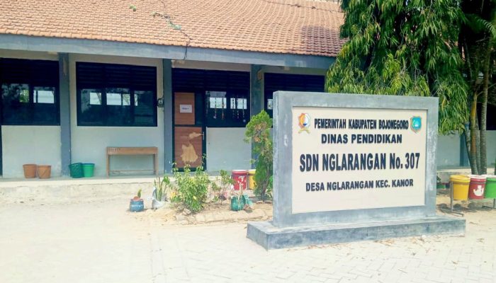 Plafon Hilang dari Proyek SDN Nglarangan Bojonegoro, Disdik Beri Penjelasan