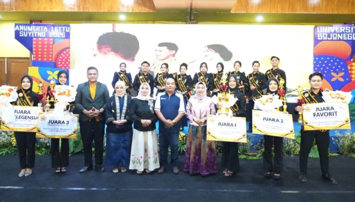 Momen Hangat Cantika Wahono di Usia 53, Dapat Kue Tart dari Universitas Bojonegoro