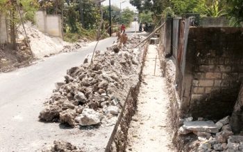 U-Ditch Sranak Trucuk Bojonegoro Mangkrak, Rambu Pengaman Proyek Dipertanyakan