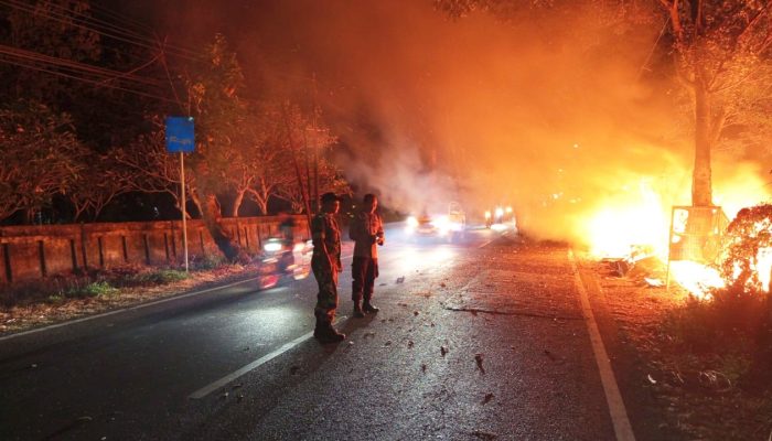 Kebakaran Warung Legen di Lamongan, Polisi dan Warga Bergerak Cepat