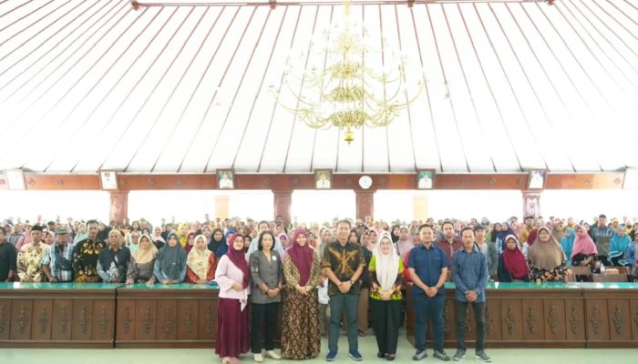 Bantuan Usaha untuk 1.549 Warga Bojonegoro, Bupati: Jadikan Modal