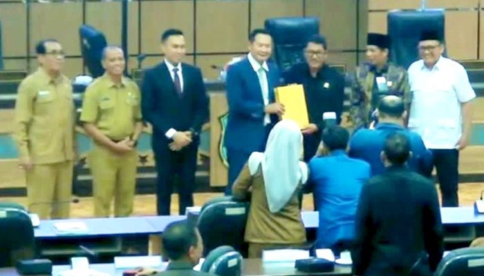 DPRD Lamongan Terima Raperda APBD 2027, Infrastruktur Jadi Fokus