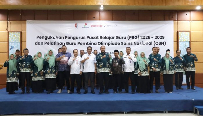 Bukan Hanya Bikin Siswa Pintar, Bupati Bojonegoro Wahono Ingatkan Tugas Penting Guru