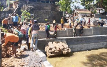 Koramil Paciran Lamongan Bersihkan Sendang, Ini Target Berikutnya