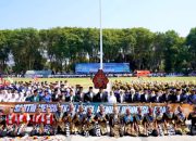 Serba Putih di Alun-Alun Bojonegoro, Santri Kobarkan Indonesia Emas
