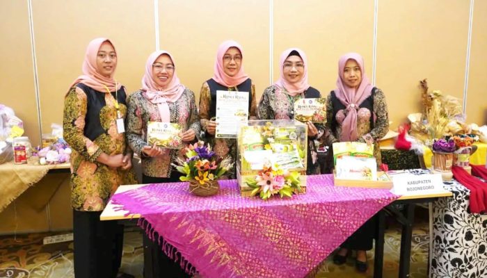 Daun Kelor hingga Motif Kayangan Api, Cara PKK Bojonegoro Curi Perhatian